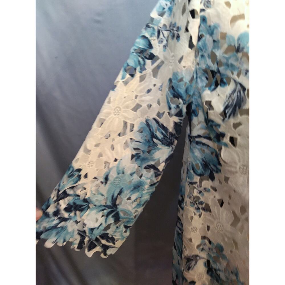 Charter Club Blue White Floral Ruffle Button - Picture 3 of 6